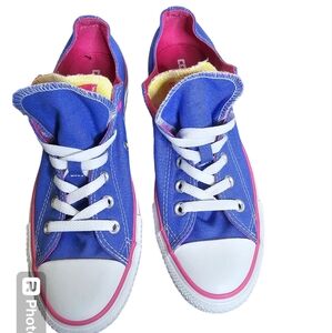 Converse unisex blue/yellow/pink,white lowtop lace up sneakers Men's 7 women's 9